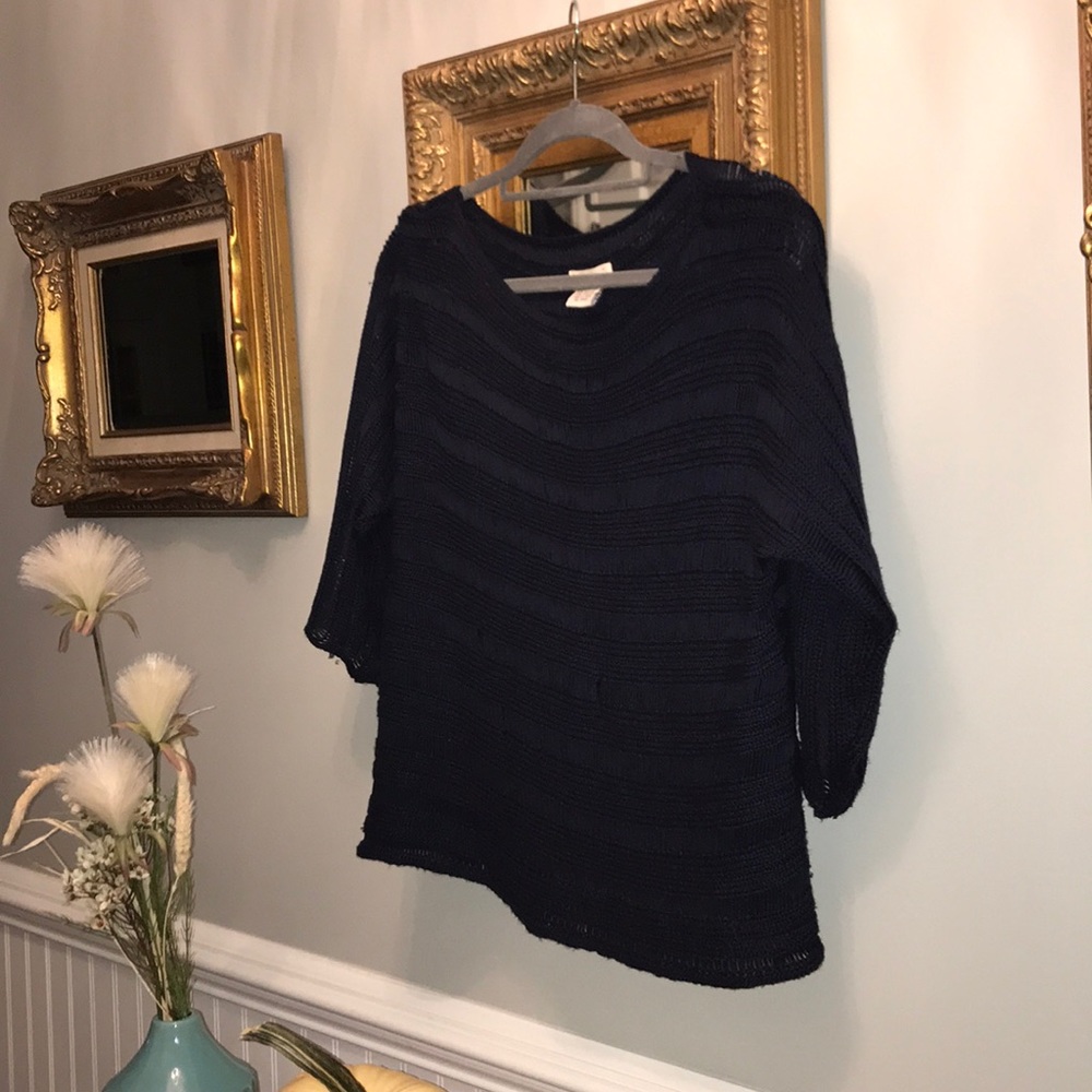 Navy knit sweater, 3/4 sleeves.